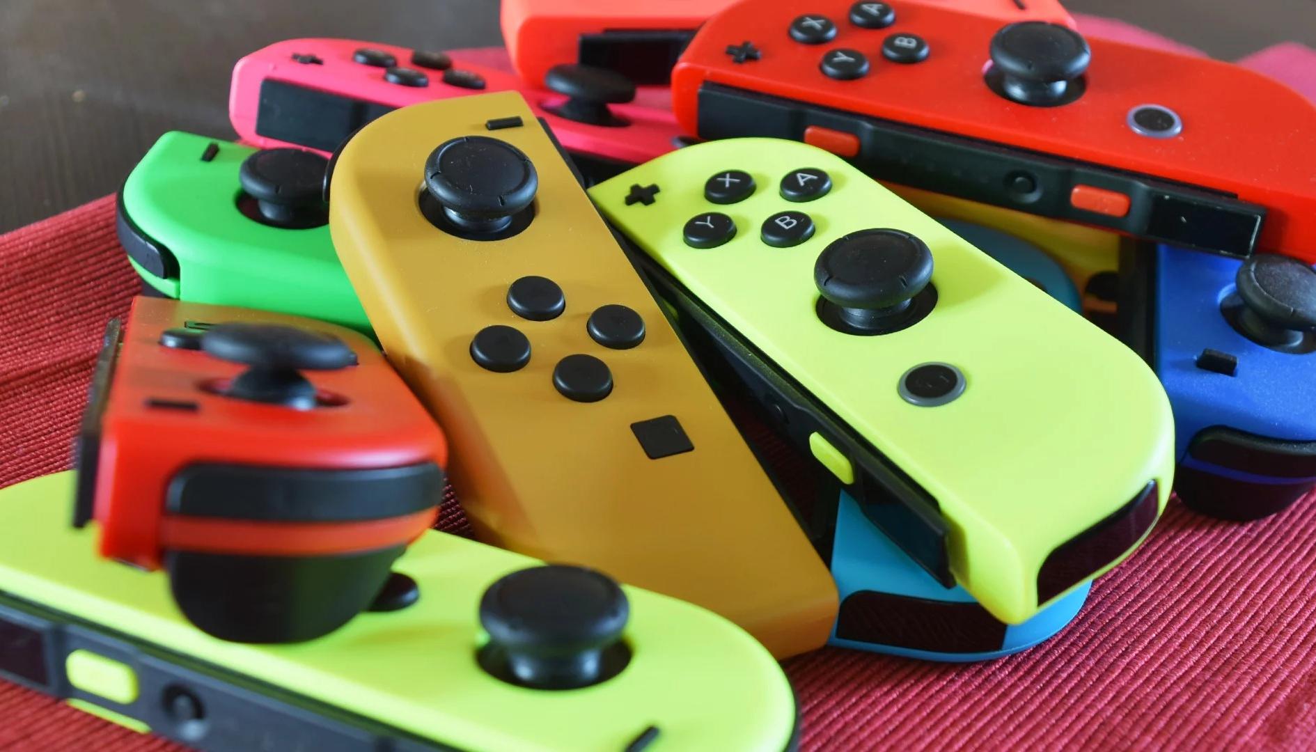 Switch OLED avrà il Joy-Con drift? Risponde Nintendo